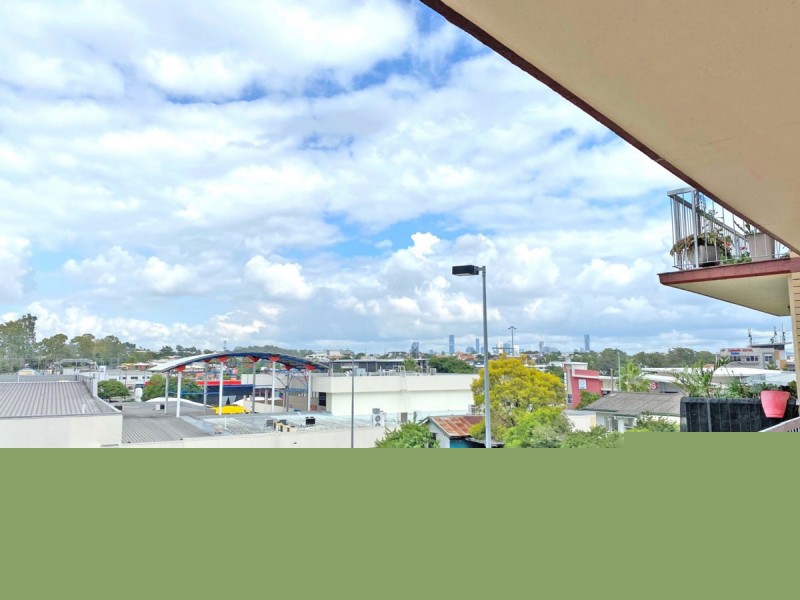 2/30 Shrapnel, Cannon Hill QLD 4170