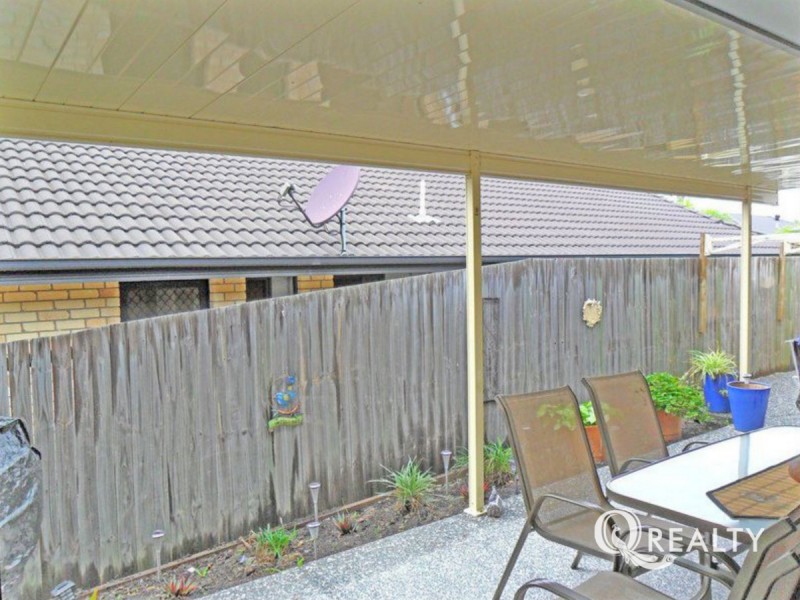 4 Parkside Place, Forest Lake QLD 4078