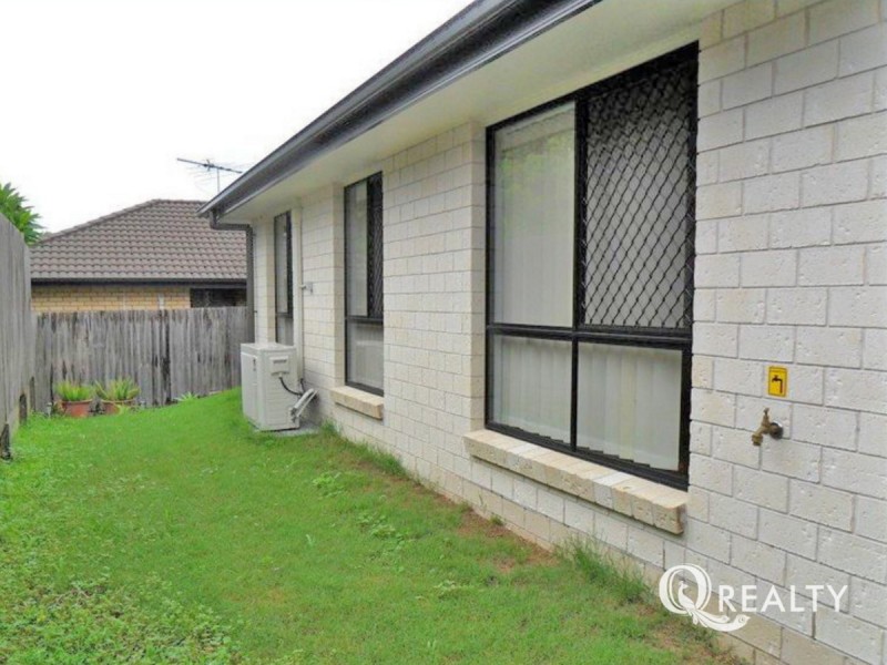 4 Parkside Place, Forest Lake QLD 4078