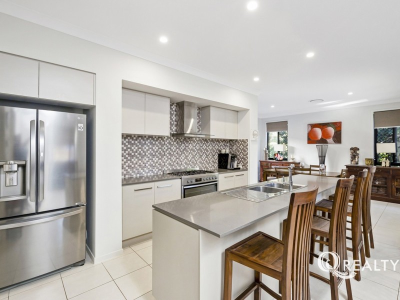 23 Highland Crescent, Belmont QLD 4153