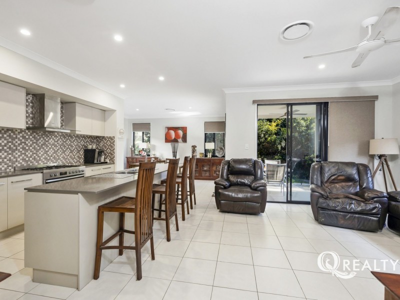 23 Highland Crescent, Belmont QLD 4153