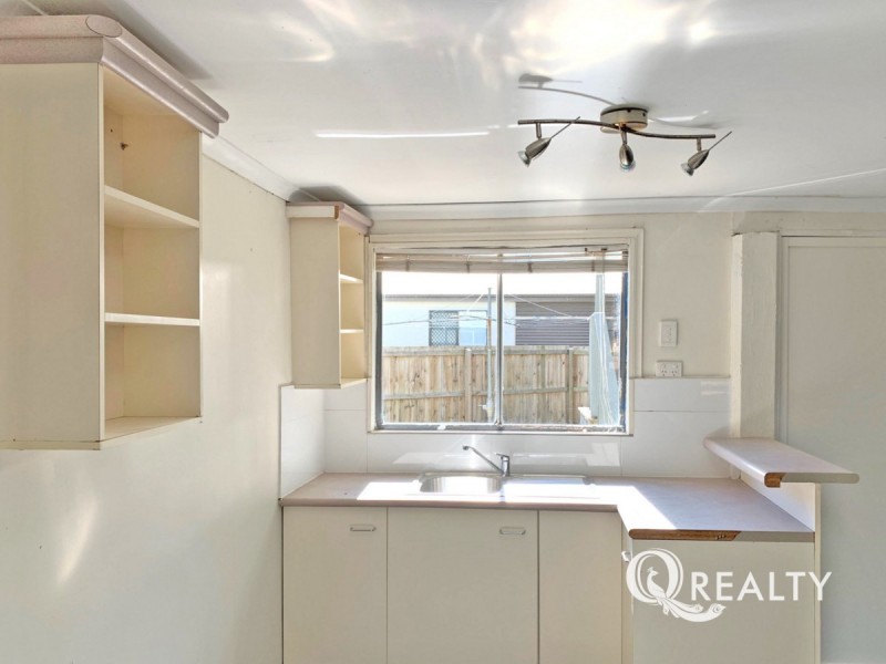 62 Aquarius Drive, Kingston QLD 4114