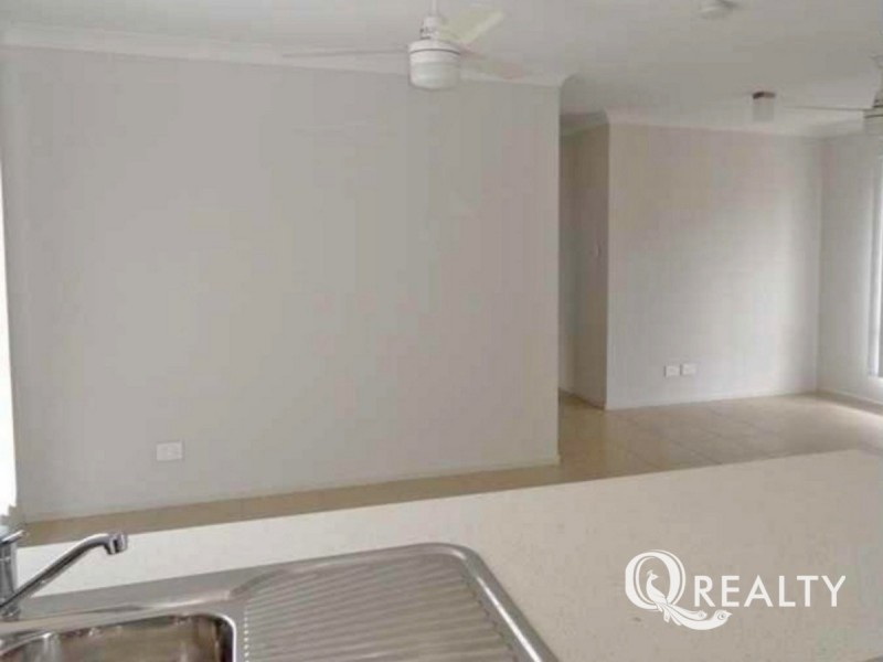 94 High Street, Blackstone QLD 4304