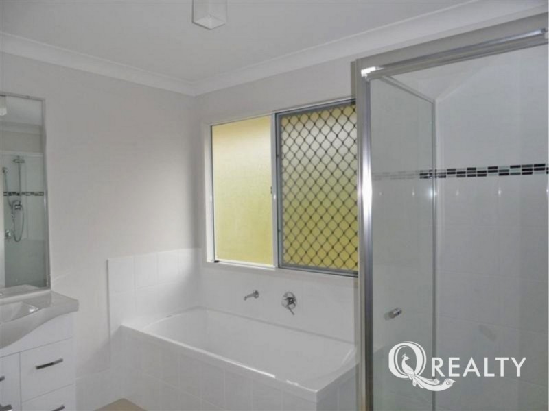 94 High Street, Blackstone QLD 4304