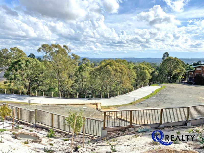 2/16 Hillside Crescent, Edens Landing QLD 4207