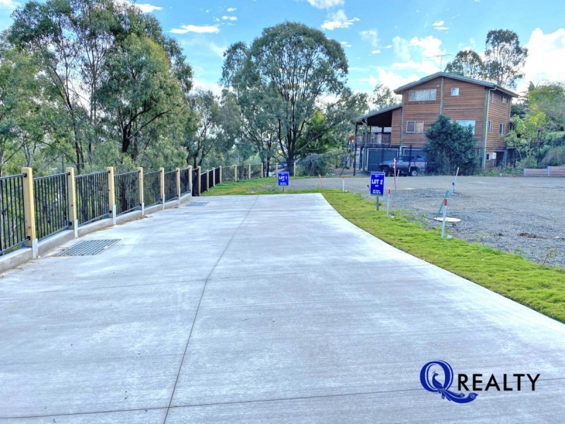 2/16 Hillside Crescent, Edens Landing QLD 4207