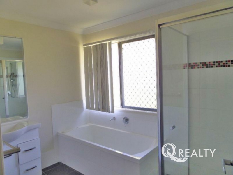 100 High Street, Blackstone QLD 4304