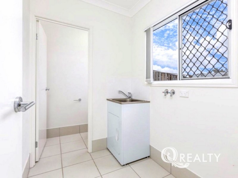 19/10 Creek Street, Bundamba QLD 4304