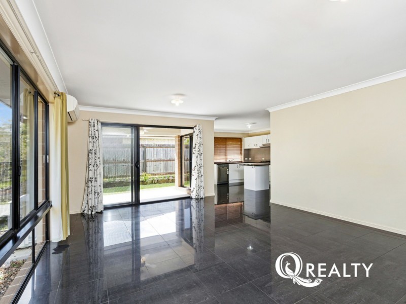 8 Wallis Circuit, North Lakes QLD 4509