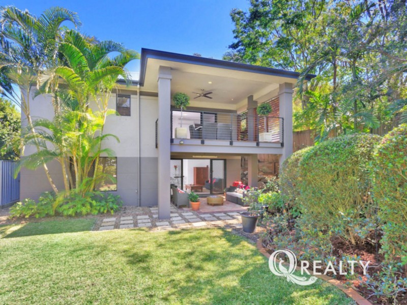 27 Amberelle Place, Chapel Hill QLD 4069
