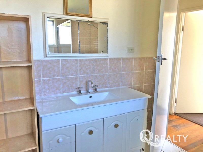 24 Dol Street, Woodridge QLD 4114
