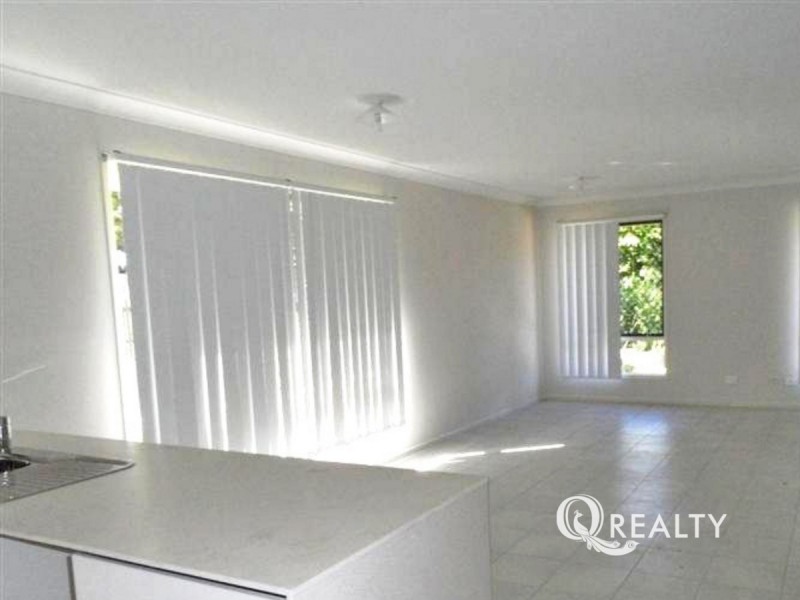 33 Conway Street, Riverview QLD 4303