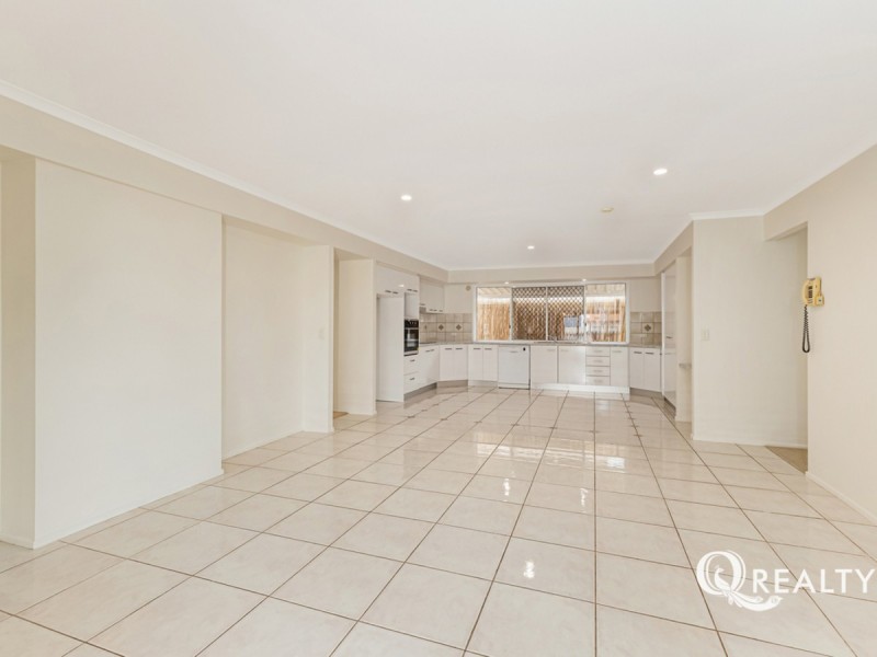 8 Azalea Crescent, Calamvale QLD 4116