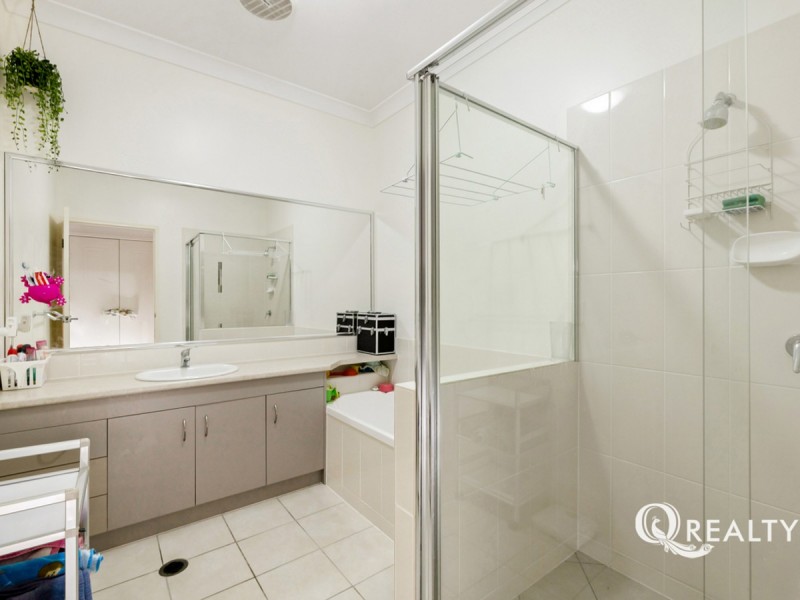 8 Jared Court, Yamanto QLD 4305