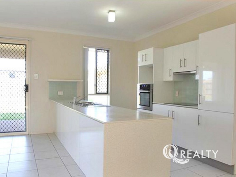 12 Iris Court, Yamanto QLD 4305