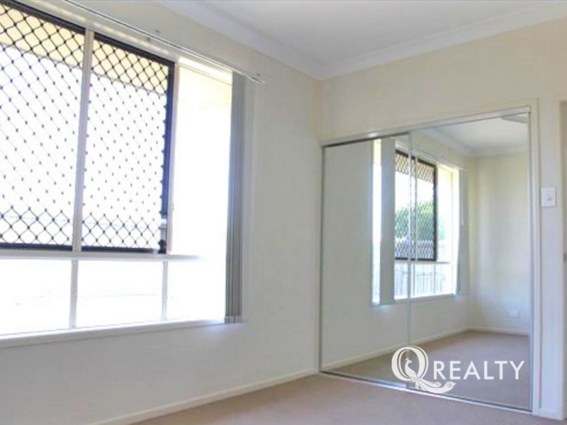 12 Iris Court, Yamanto QLD 4305