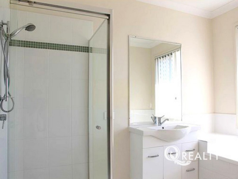 12 Iris Court, Yamanto QLD 4305