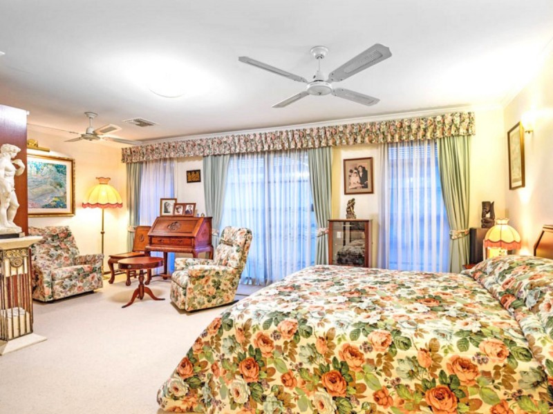 702 Musgrave Road, Robertson QLD 4109