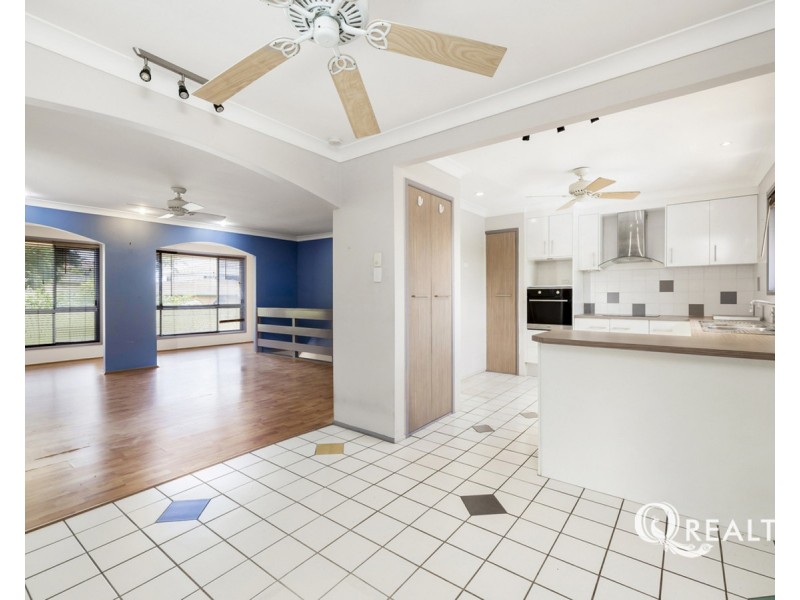 .6 Putnam Street, Wishart QLD 4122