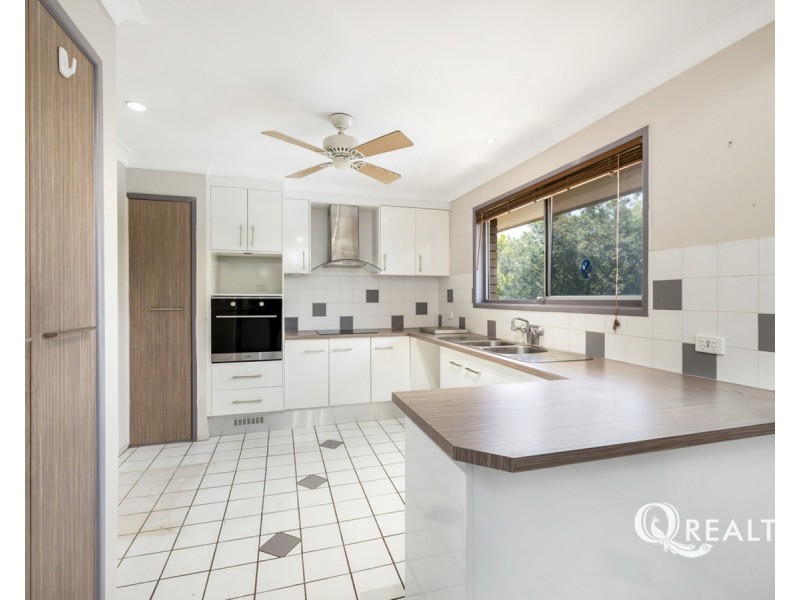 .6 Putnam Street, Wishart QLD 4122