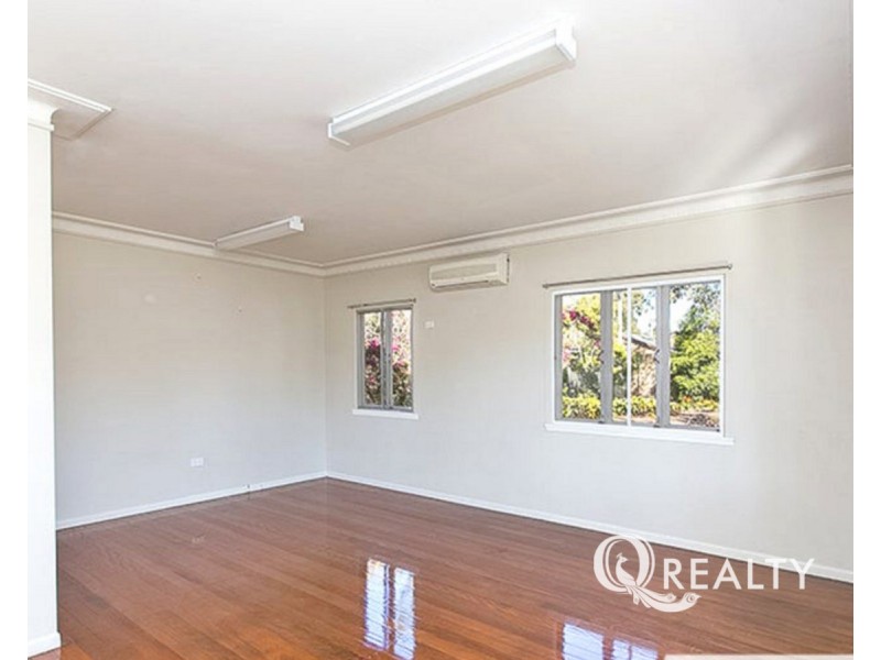 35 Ewing Road, Logan Central QLD 4114