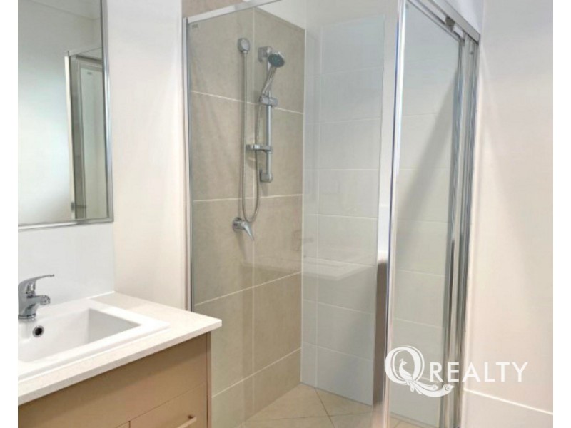 10 Sweetman Place, Hillcrest QLD 4118