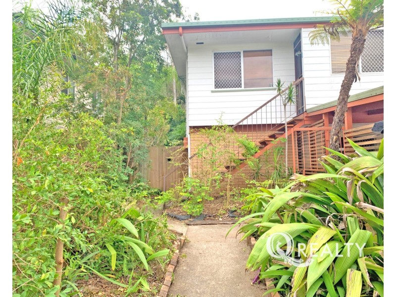 25 Camelia Avenue, Logan Central QLD 4114