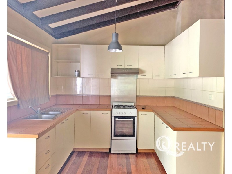 25 Camelia Avenue, Logan Central QLD 4114