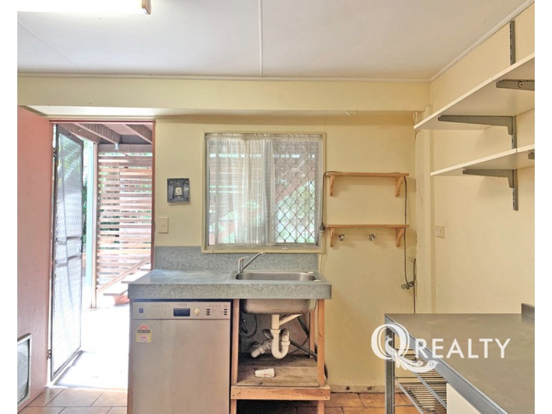 25 Camelia Avenue, Logan Central QLD 4114