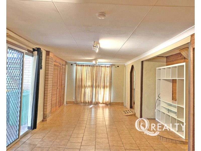 25 Camelia Avenue, Logan Central QLD 4114