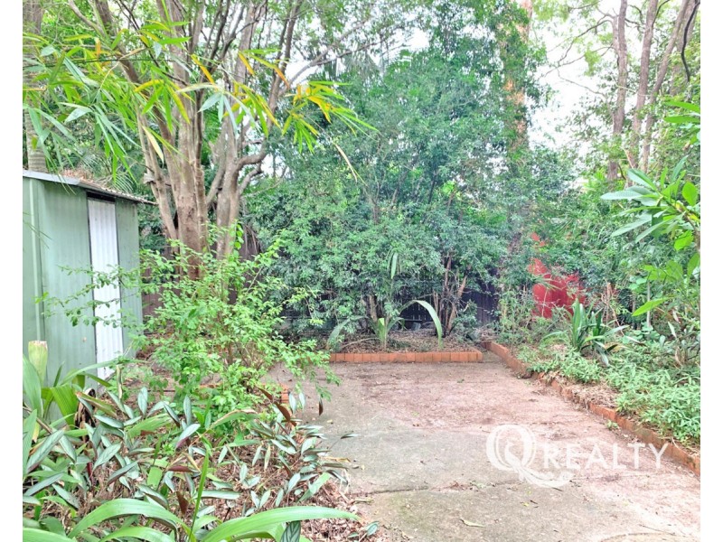 25 Camelia Avenue, Logan Central QLD 4114