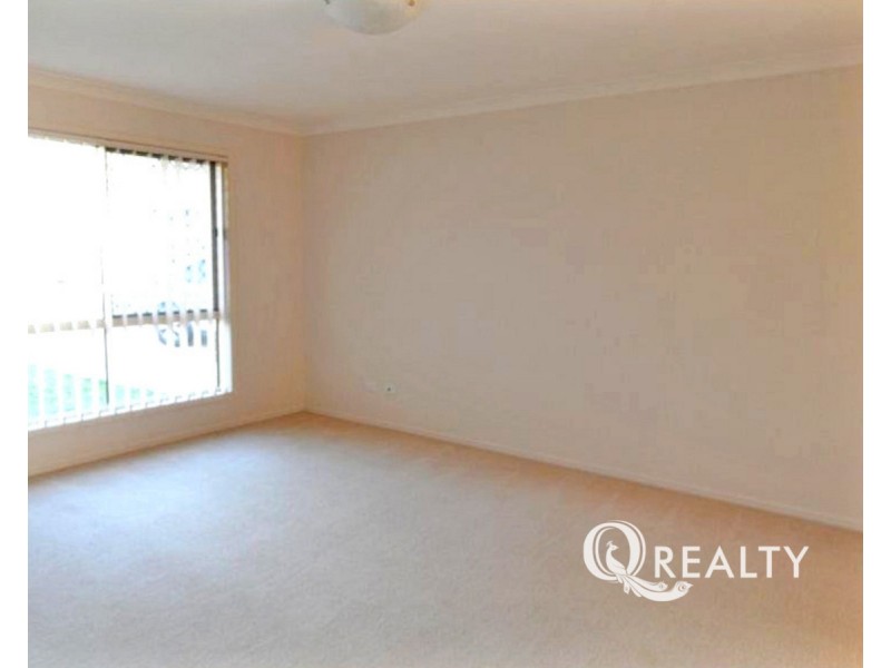 32 Maryland Place, Parkinson QLD 4115