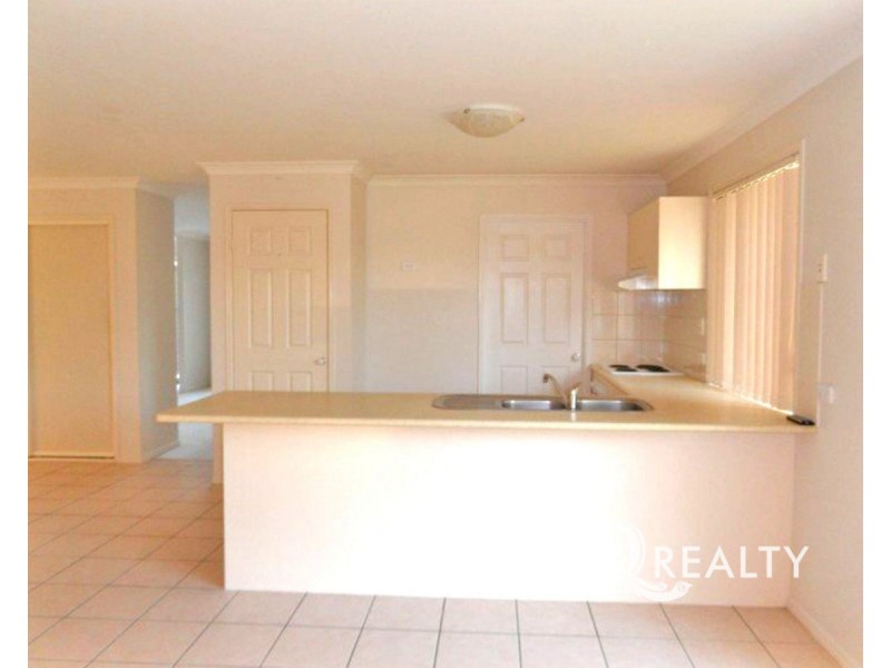 32 Maryland Place, Parkinson QLD 4115
