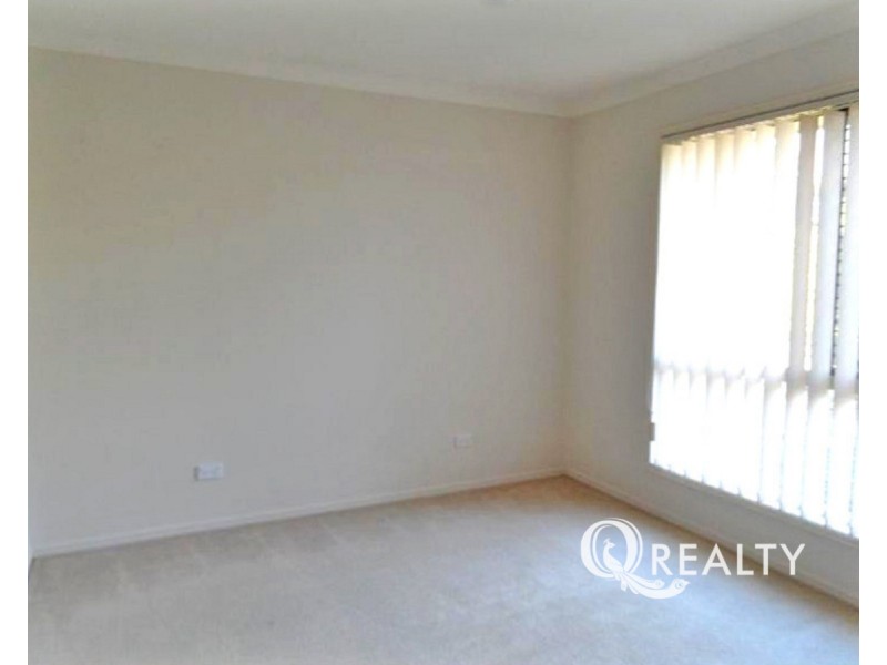 32 Maryland Place, Parkinson QLD 4115