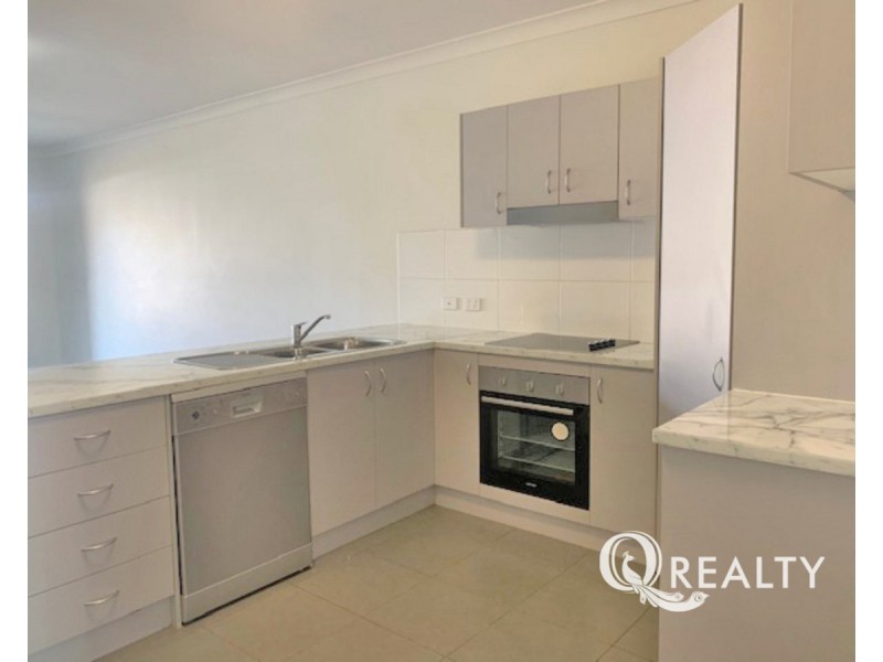 1/54 Stringybark Street, Regents Park QLD 4118