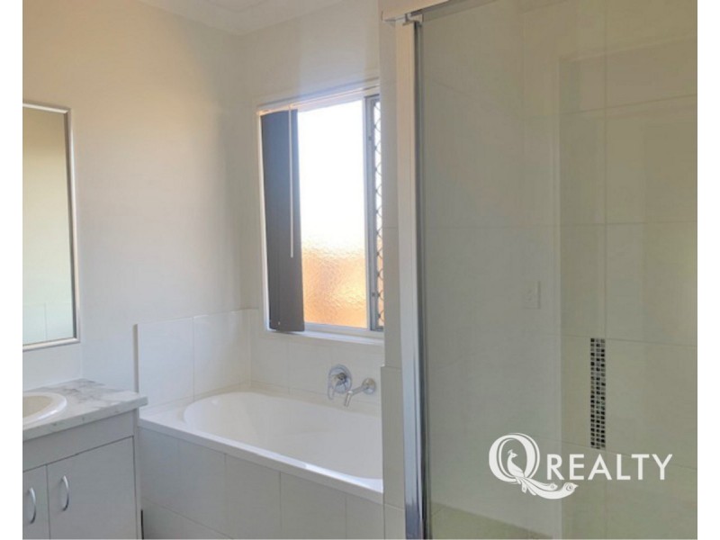 1/54 Stringybark Street, Regents Park QLD 4118