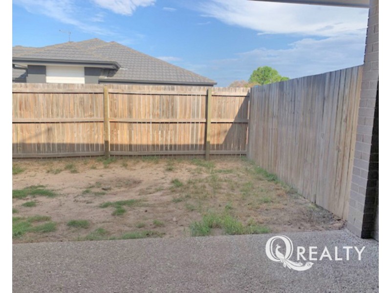 1/54 Stringybark Street, Regents Park QLD 4118