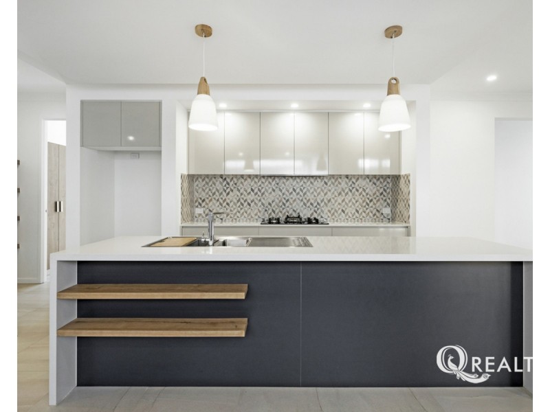 5 Coral Street, Pimpama QLD 4209