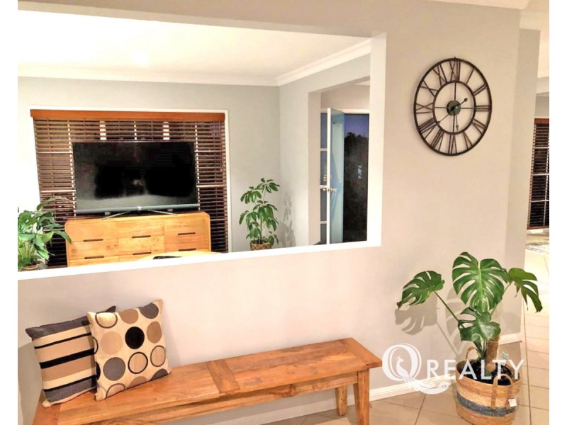 32 Warranilla Street, Parkinson QLD 4115