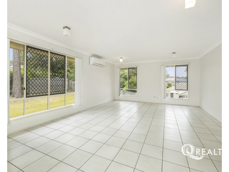 33 Conway Street, Riverview QLD 4303