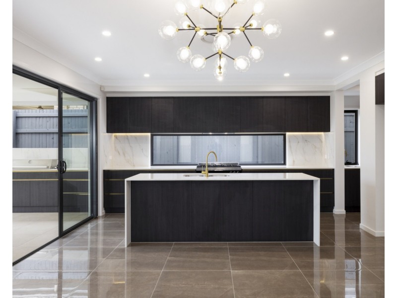 177 Falkland St East Street, Pallara QLD 4110