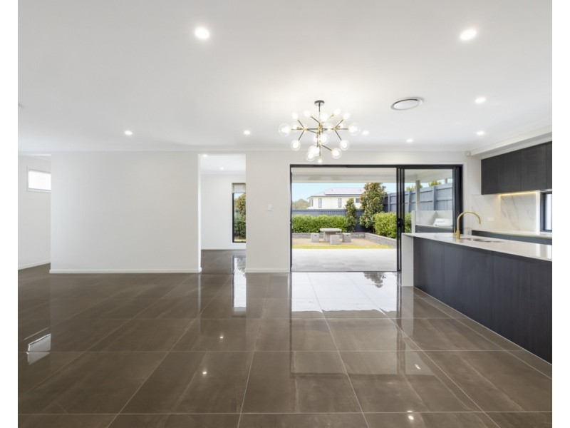 177 Falkland St East Street, Pallara QLD 4110