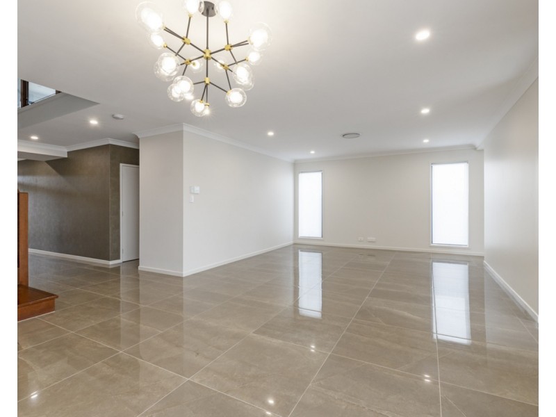 177 Falkland St East Street, Pallara QLD 4110