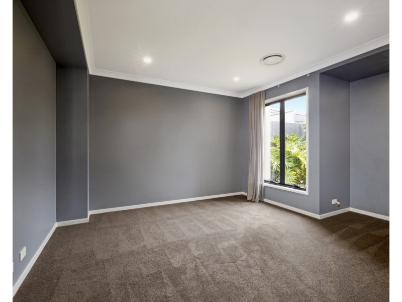 177 Falkland St East Street, Pallara QLD 4110