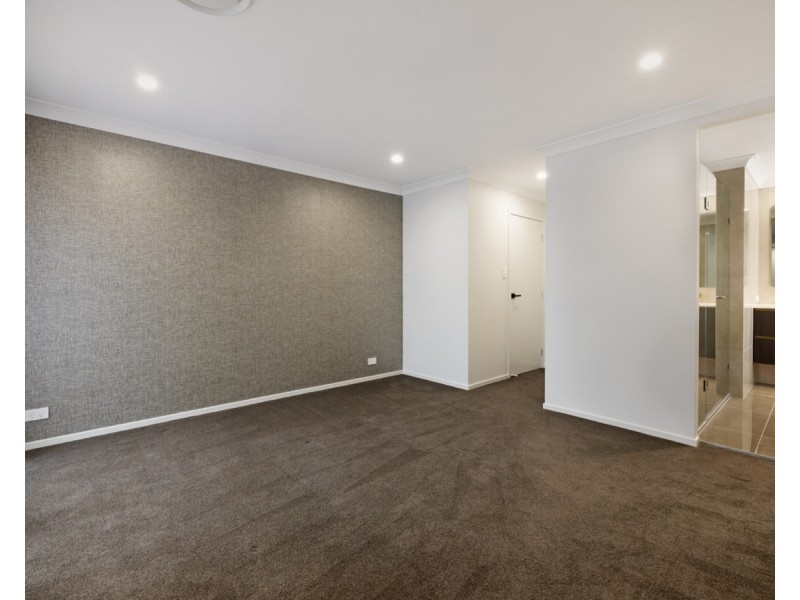 177 Falkland St East Street, Pallara QLD 4110