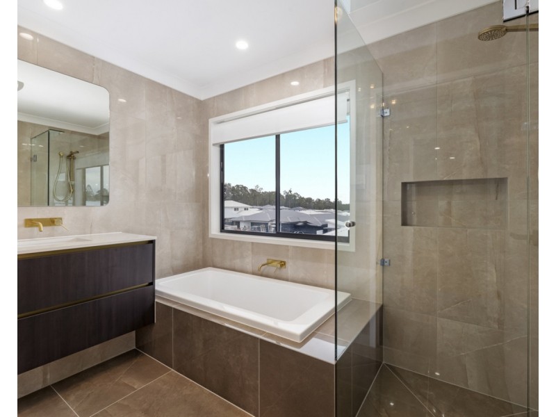 177 Falkland St East Street, Pallara QLD 4110