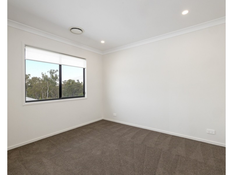 177 Falkland St East Street, Pallara QLD 4110