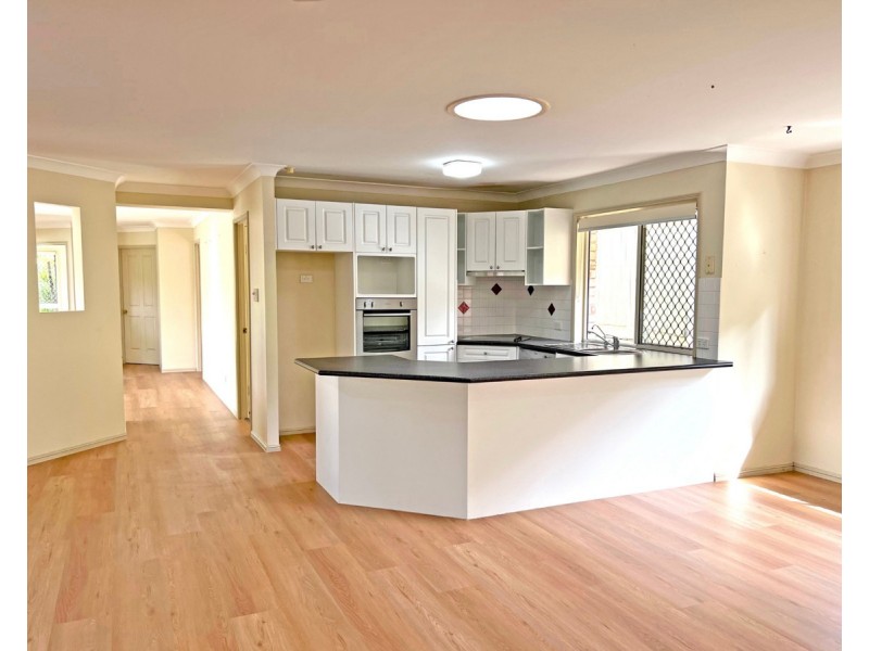 15 Freshwater Circuit, Forest Lake QLD 4078