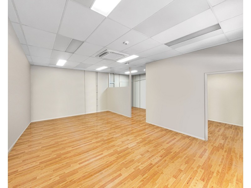 Shop H/17-19 Sir John Overall Drive, Helensvale QLD 4212