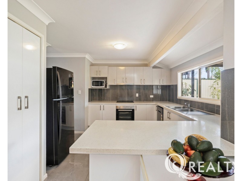 4 Dornock Drive, Boronia Heights QLD 4124
